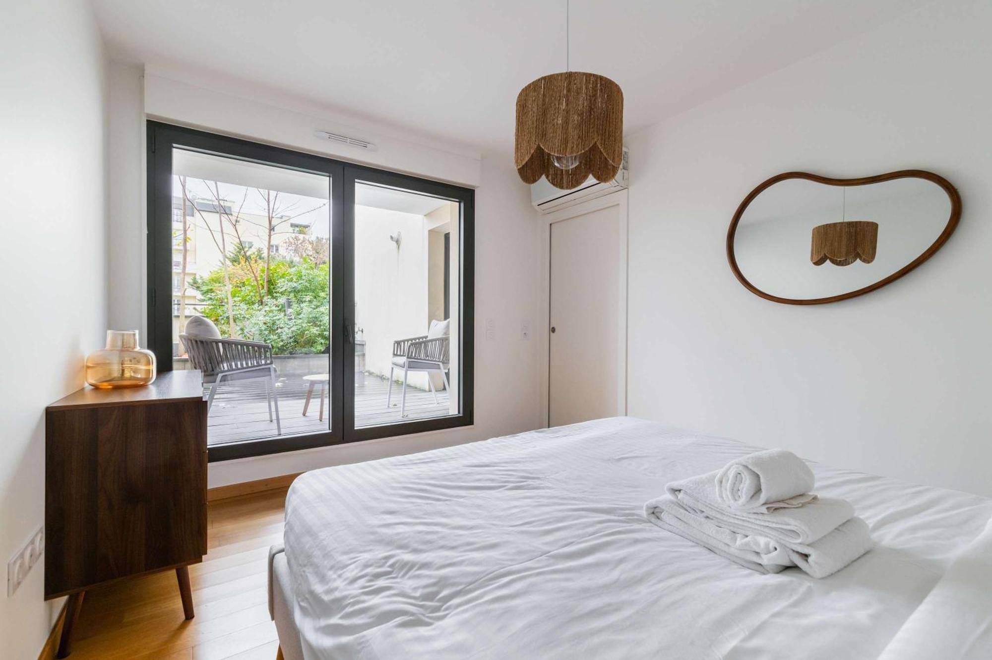 Appartement Lumineux Avec Terrasse Courbevoie - 4P - Flat-Guest Экстерьер фото
