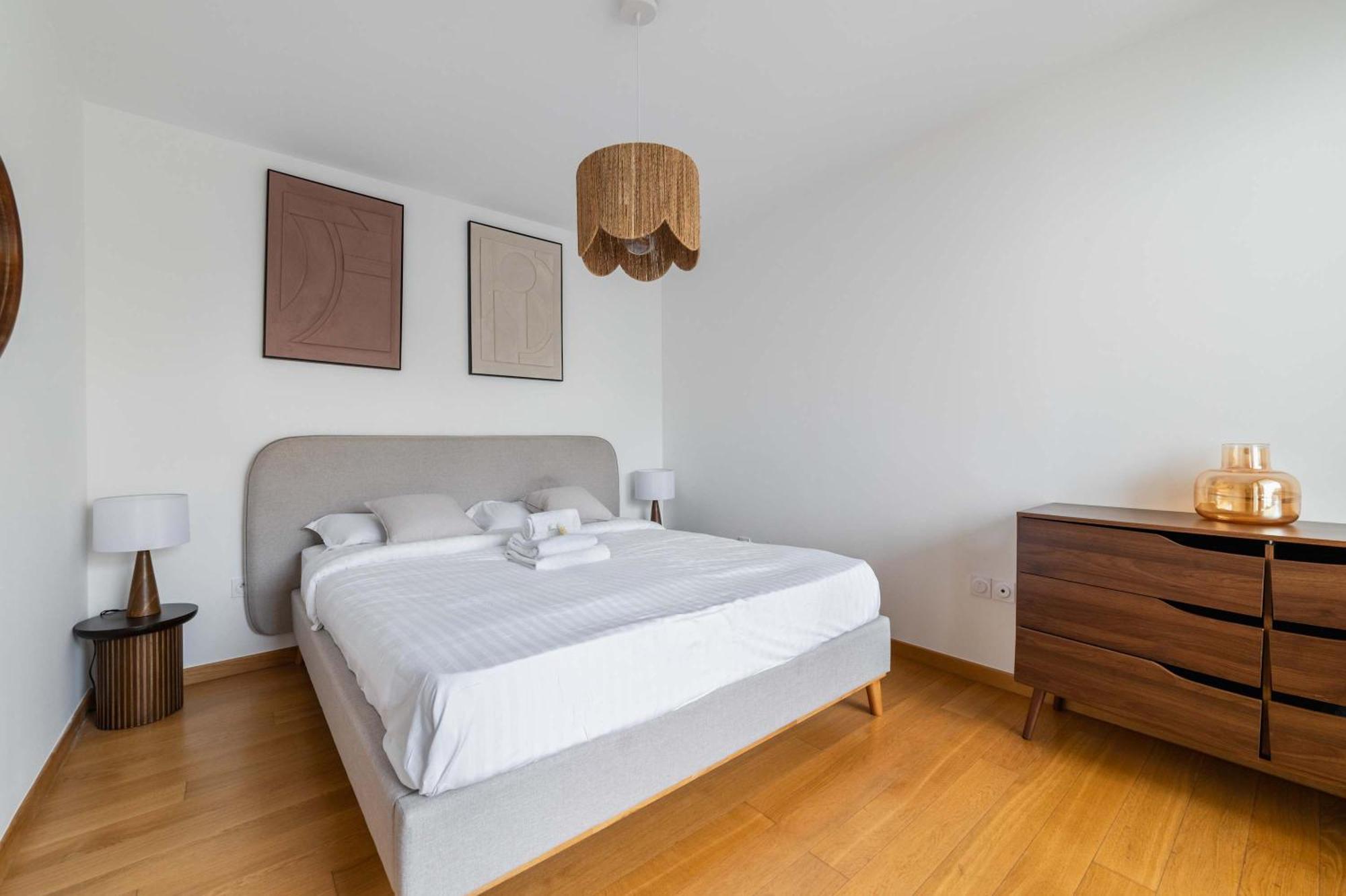 Appartement Lumineux Avec Terrasse Courbevoie - 4P - Flat-Guest Экстерьер фото